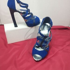 MIXX SHUZ Blue Sandals Woman's SZ 7 Faux Suede with Stiletto Heels